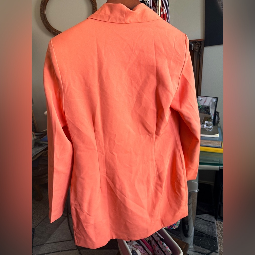 PrettyLittleThing Women's Orange Blazer - Picture 5 of 5